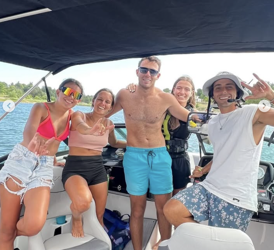 Dock hang